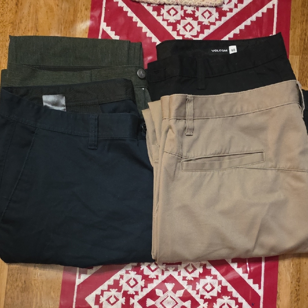 Volcom Men's Grey, Black, and Tan Pants